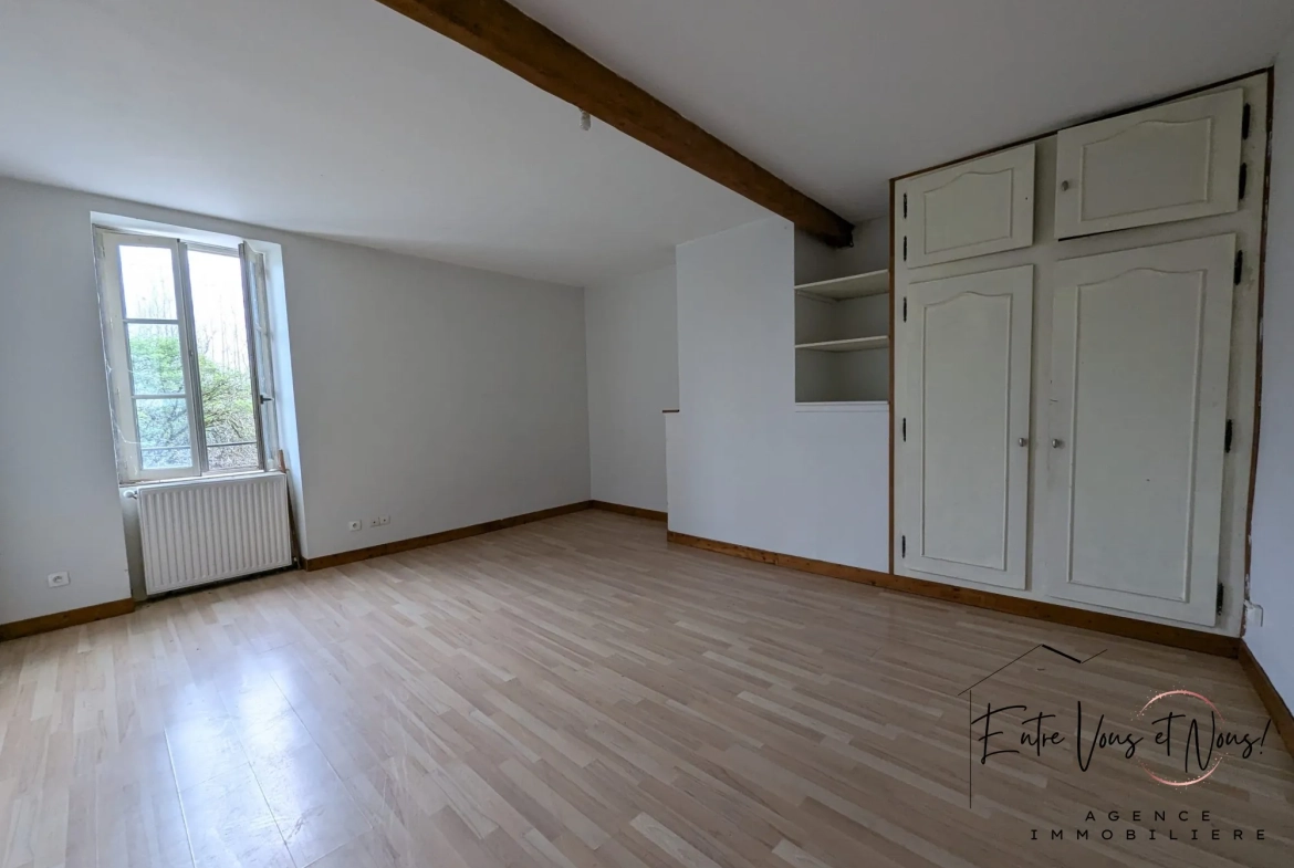 Maison en pierre de 170 m² à vendre à Gironde-sur-Dropt avec jardin et nombreuses chambres 