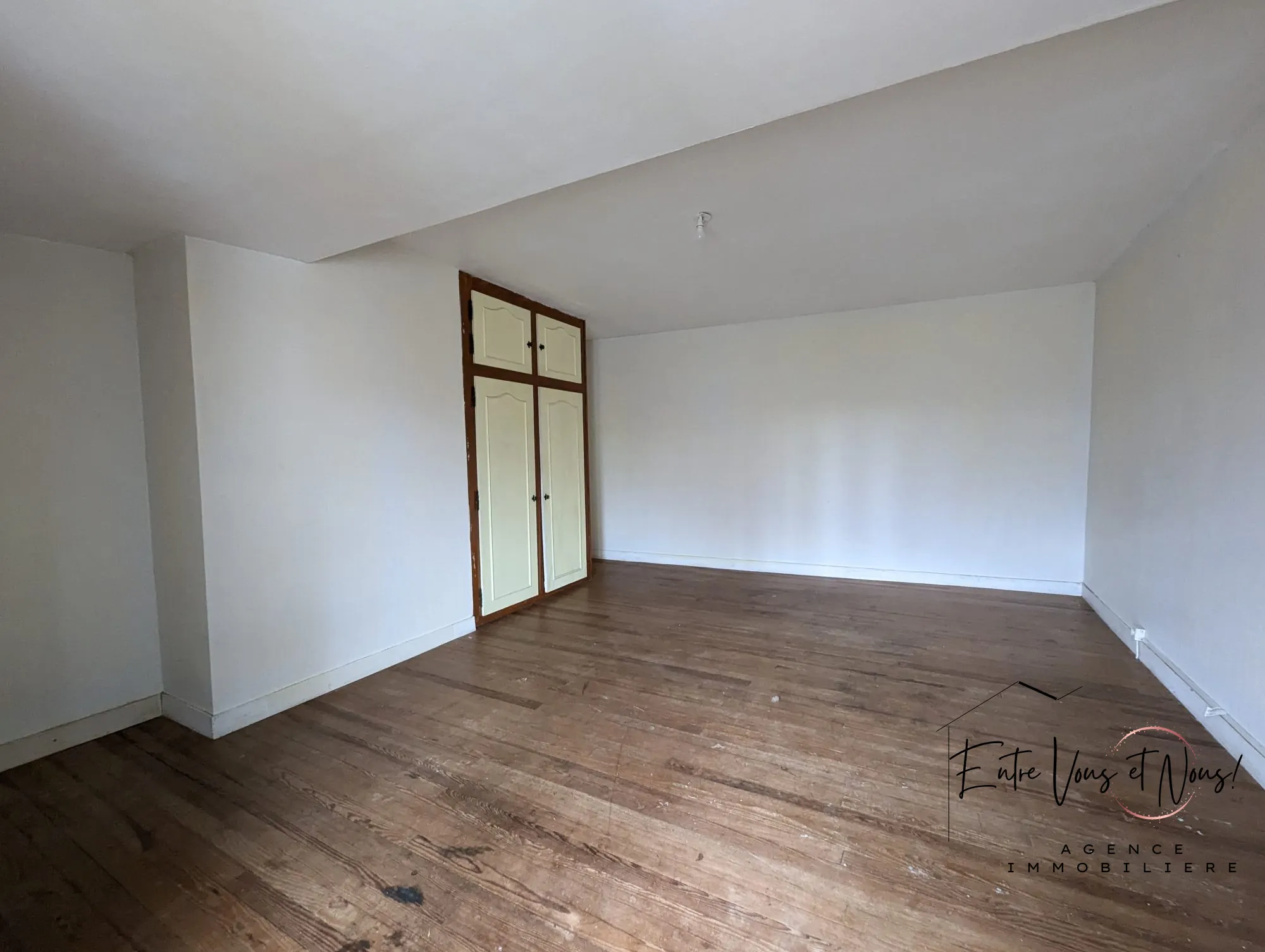 Maison en pierre de 170 m² à vendre à Gironde-sur-Dropt avec jardin et nombreuses chambres 