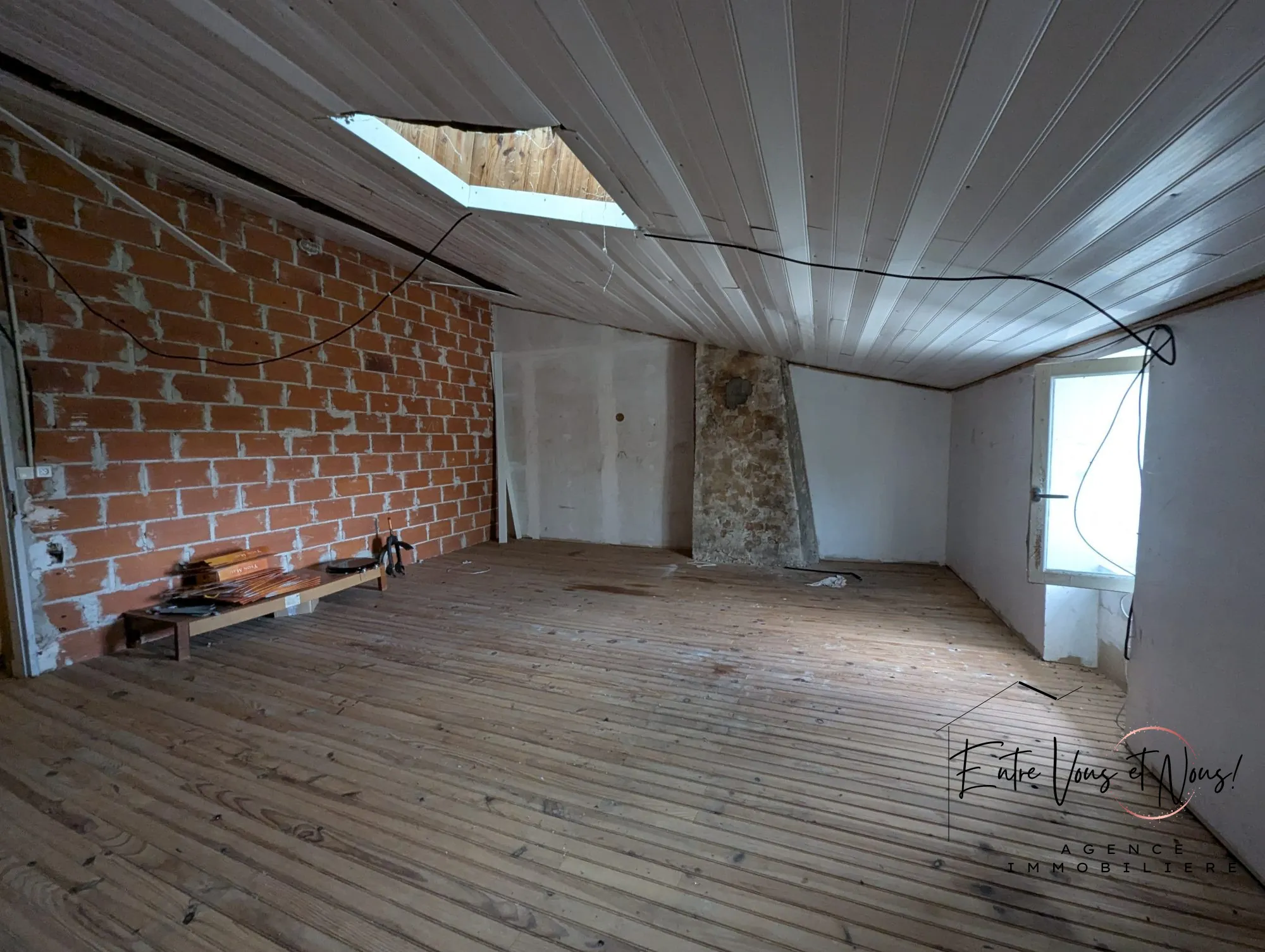Maison en pierre de 170 m² à vendre à Gironde-sur-Dropt avec jardin et nombreuses chambres 
