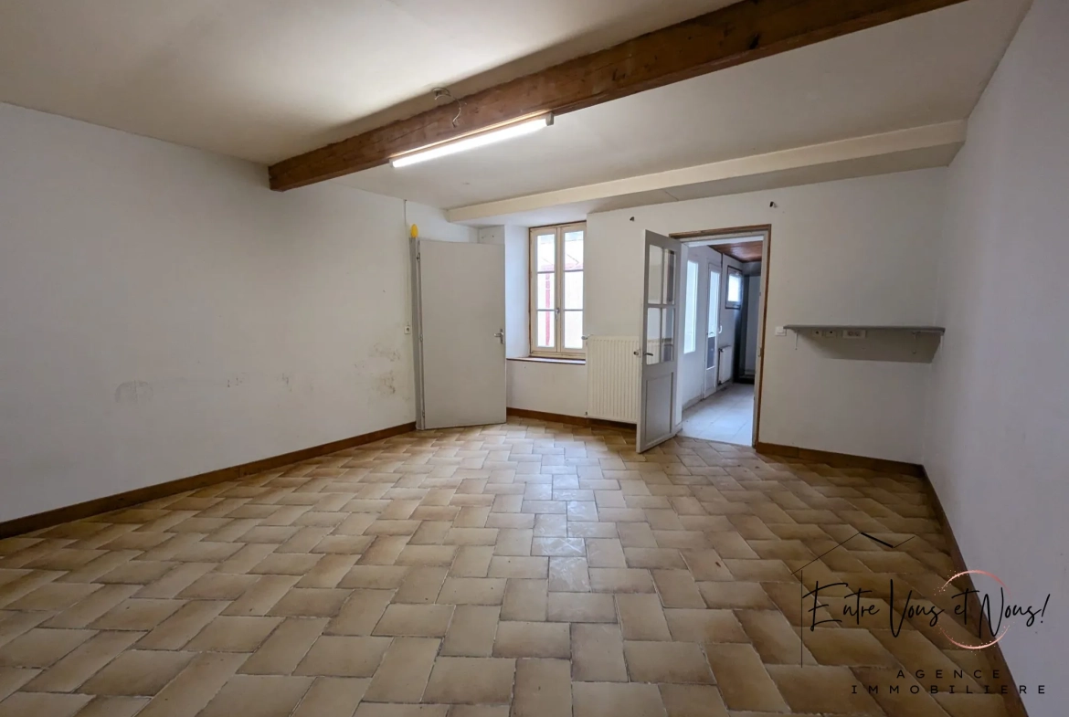 Maison en pierre de 170 m² à vendre à Gironde-sur-Dropt avec jardin et nombreuses chambres 