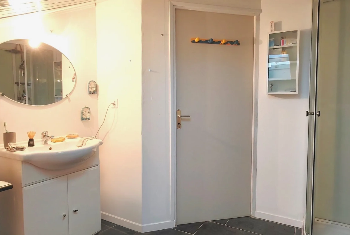 Grande maison avec gîte à vendre à Saint Maurice des Noues - 270 m² 