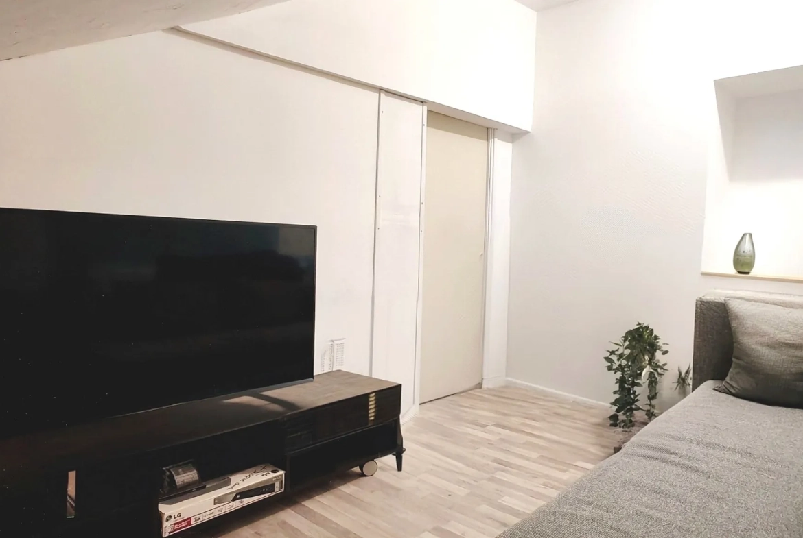 Grande maison avec gîte à vendre à Saint Maurice des Noues - 270 m² 