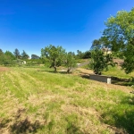 Terrain constructible de 883 m² à Mercuër, proche d'Aubenas