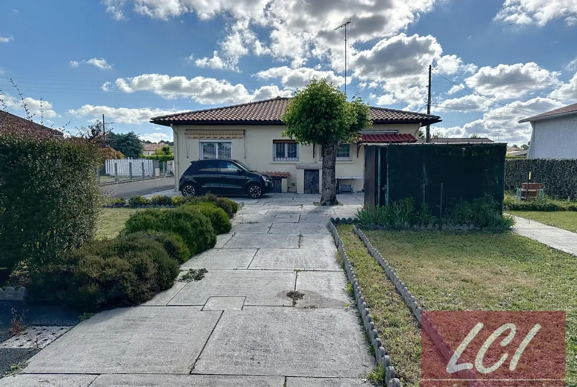 Maison individuelle à Biganos avec terrain de 880m² et potentiel d'extension 