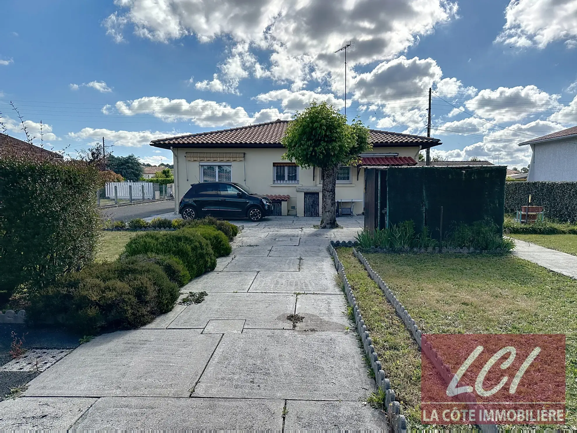 Maison individuelle à Biganos avec terrain de 880m² et potentiel d'extension 