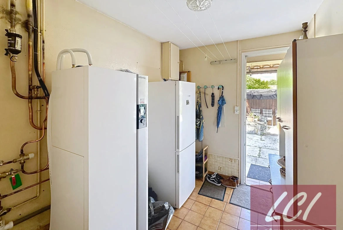 Maison individuelle à Biganos avec terrain de 880m² et potentiel d'extension 