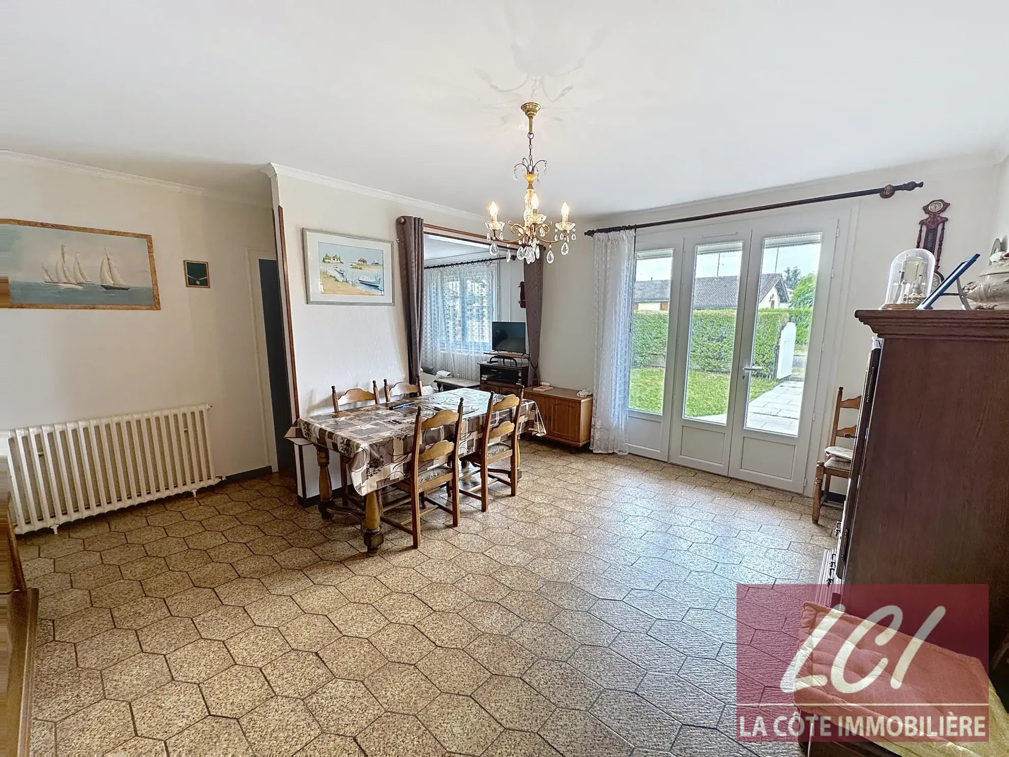 Maison individuelle à Biganos avec terrain de 880m² et potentiel d'extension 