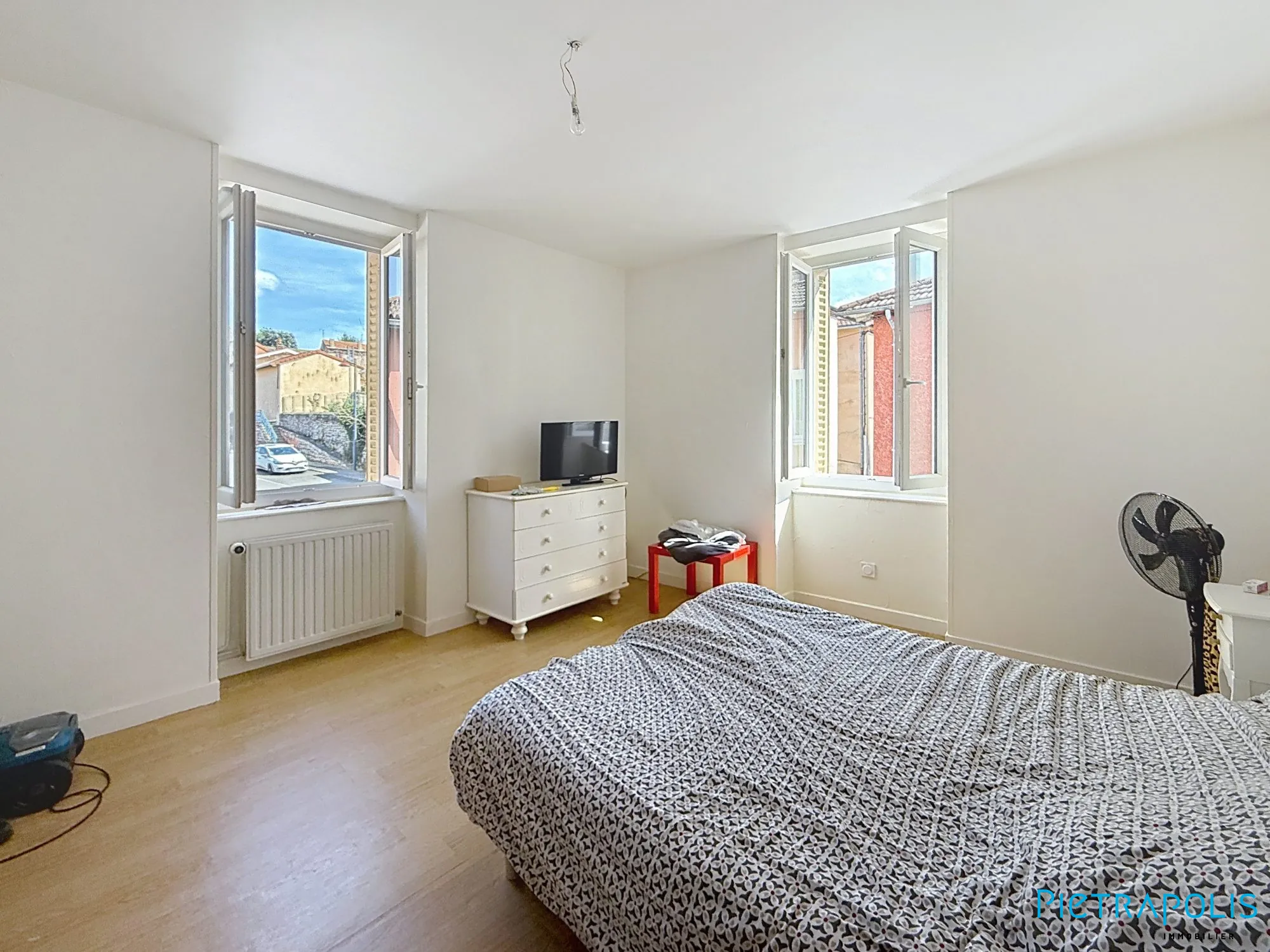 Maison familiale avec potentiel au centre de Bussière - Terrasse et 4 chambres 