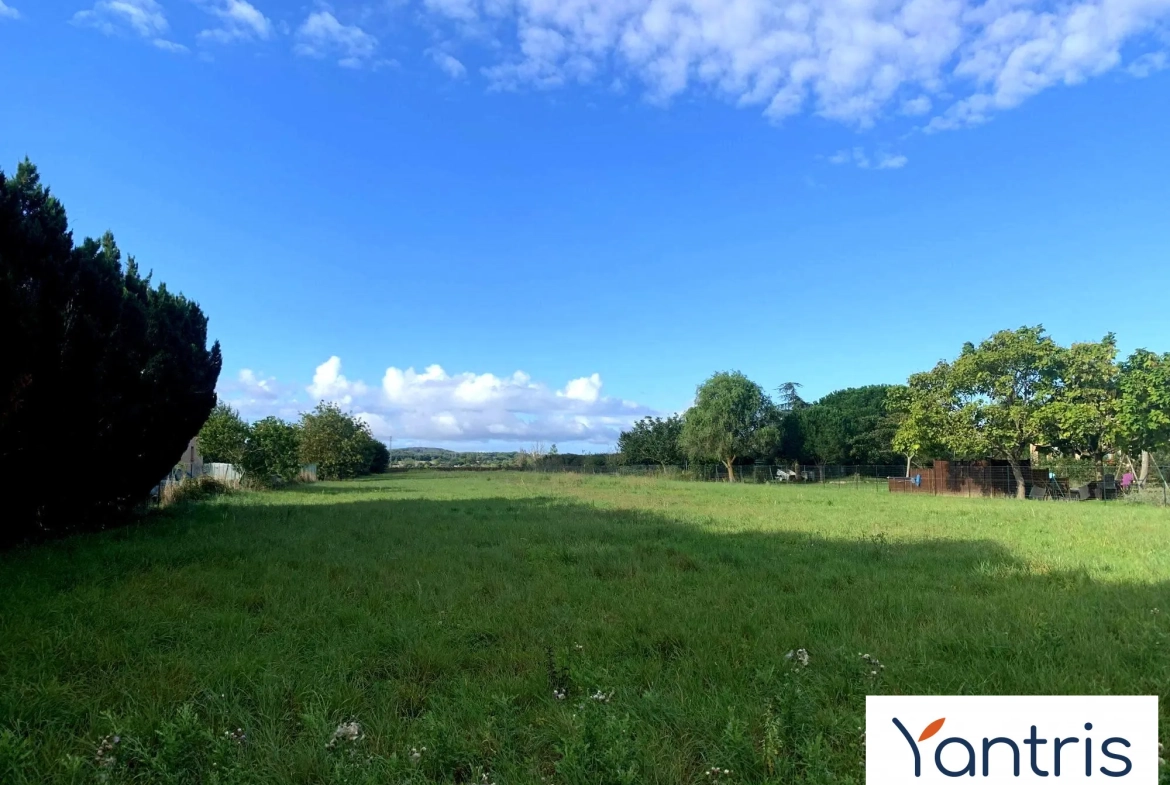 Beau terrain constructible à Lagardelle-sur-Lèze avec vue Pyrénées 