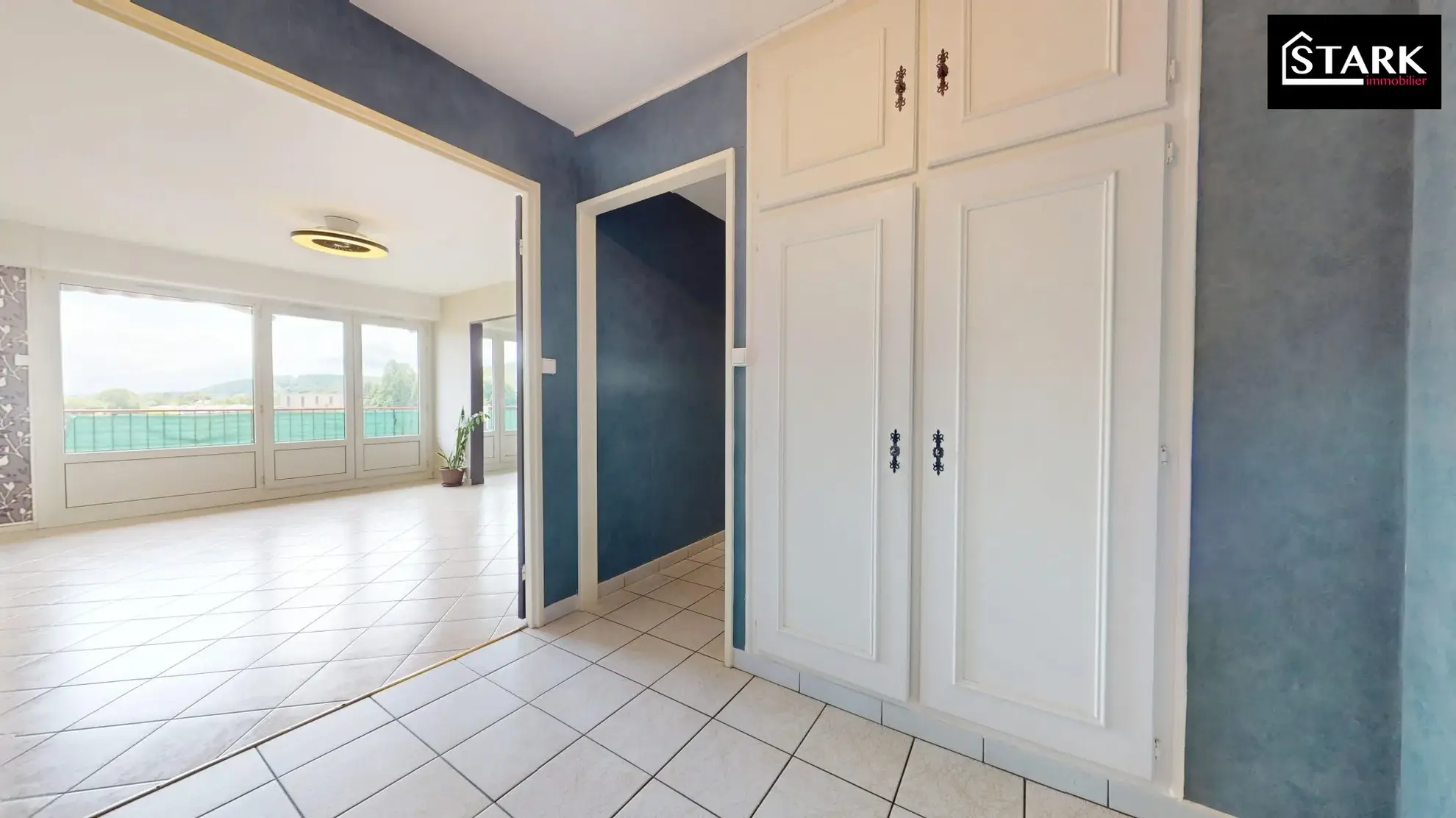 Appartement 3 Chambres avec Vue Exceptionnelle, Balcon et Garage à Valdoie 