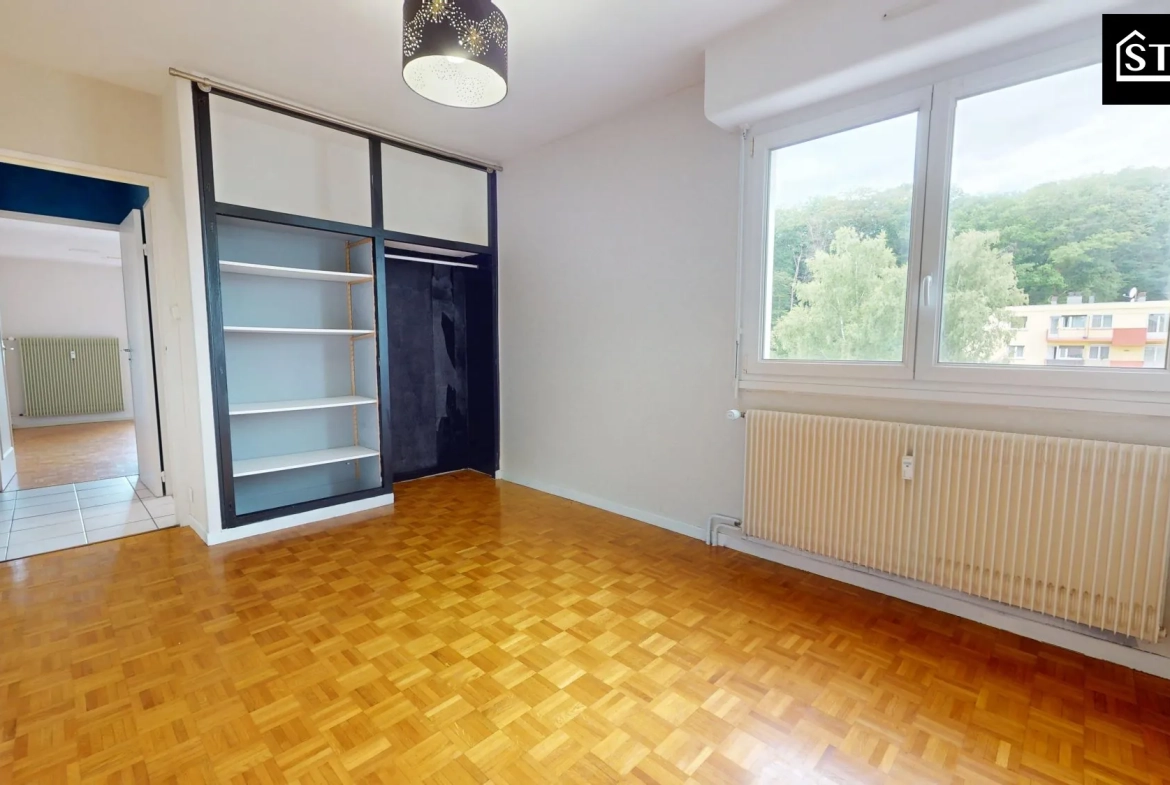 Appartement 3 Chambres avec Vue Exceptionnelle, Balcon et Garage à Valdoie 