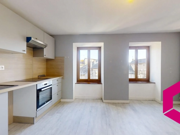 À vendre à Tence appartement duplex de 86 m² avec cave et chauffage central