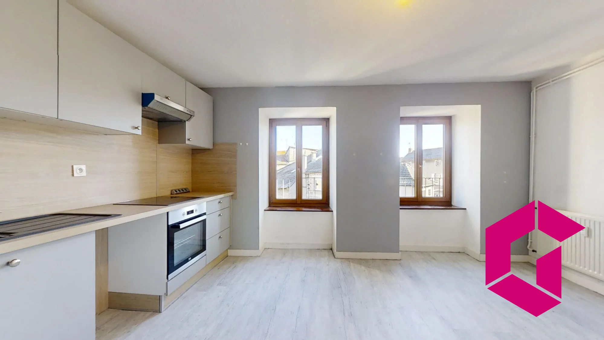 À vendre à Tence appartement duplex de 86 m² avec cave et chauffage central 
