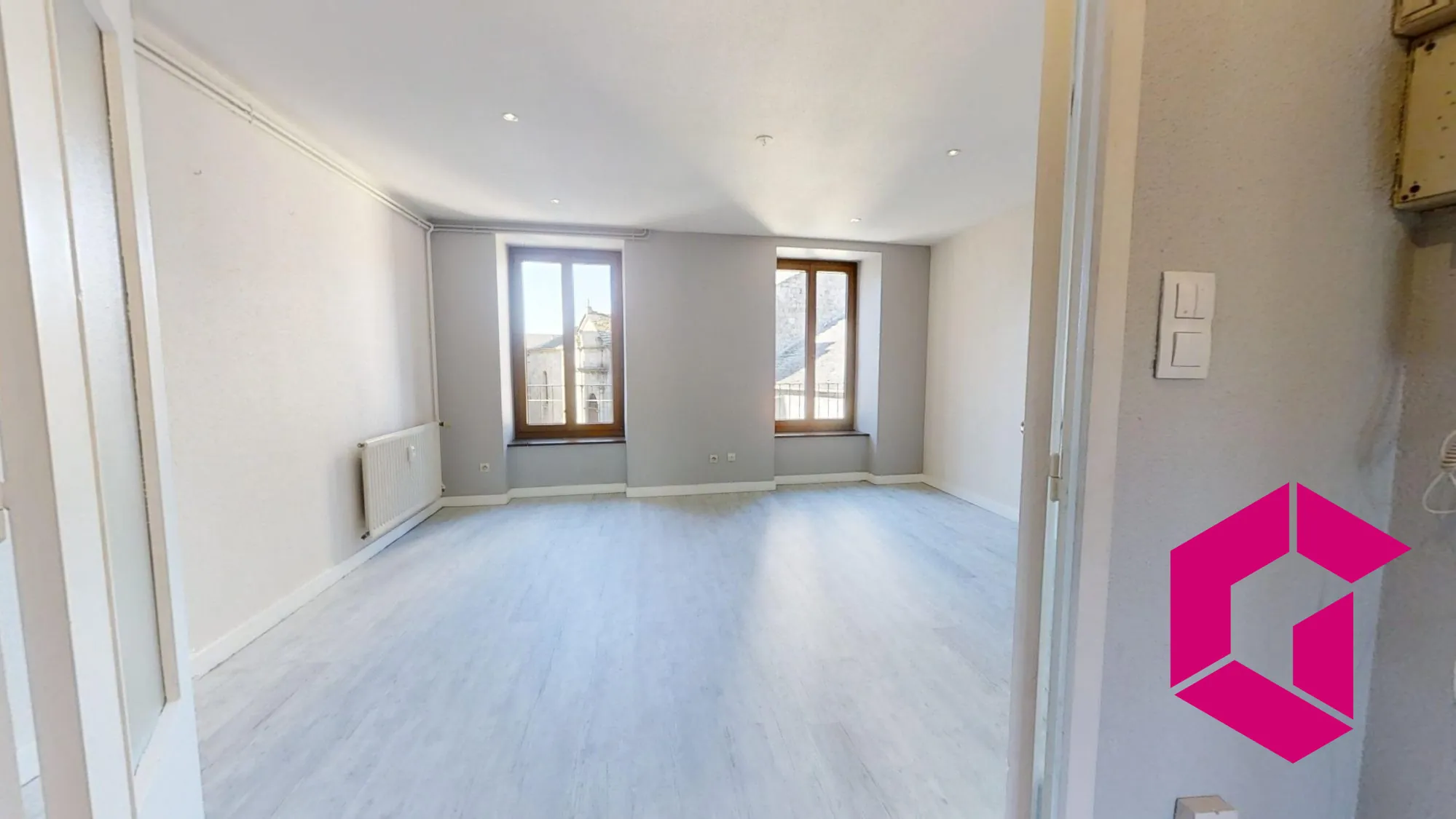 À vendre à Tence appartement duplex de 86 m² avec cave et chauffage central 