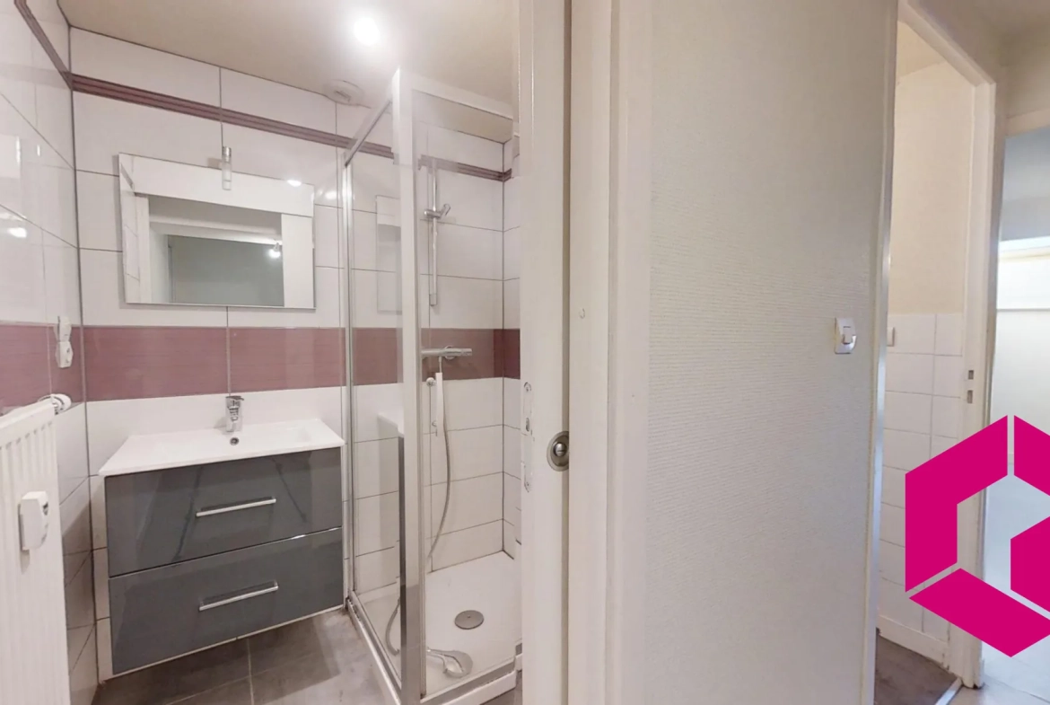 À vendre à Tence appartement duplex de 86 m² avec cave et chauffage central 