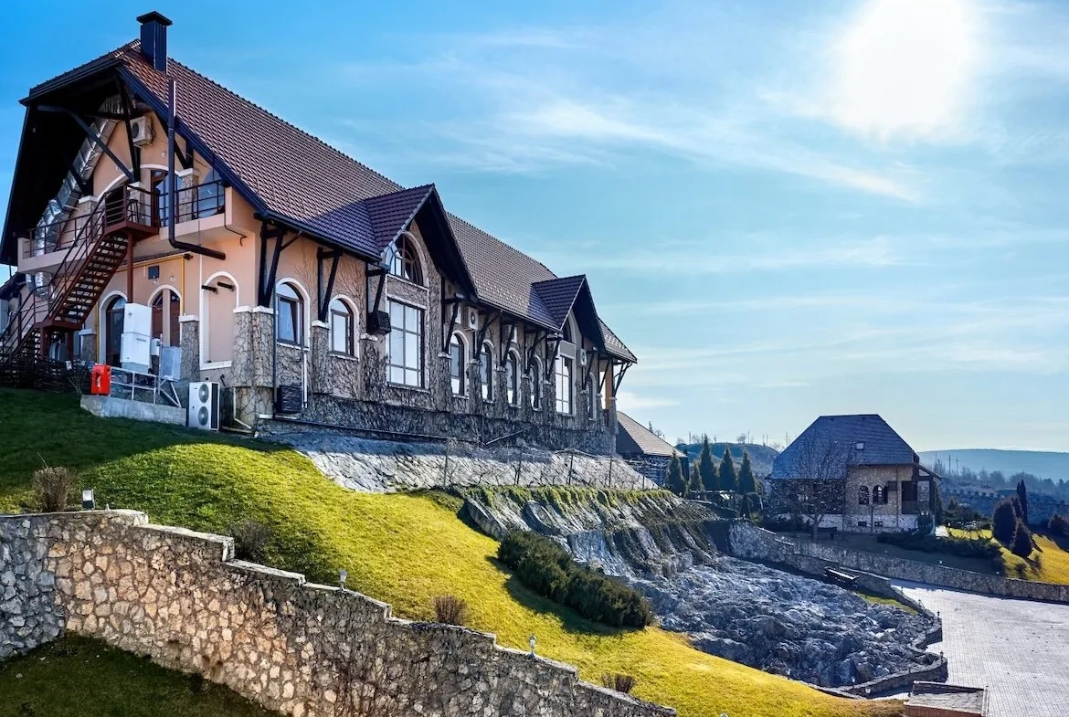 Restaurant à Nyon avec vue sur le lac et potentiel de croissance 