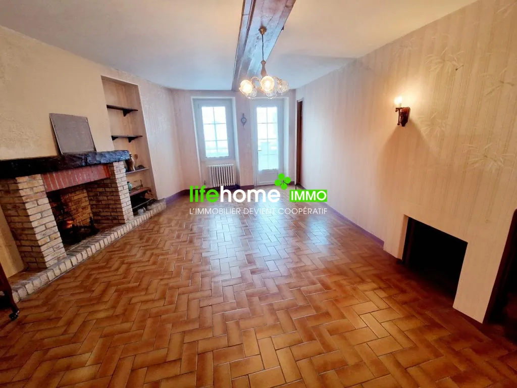 Maison avec appartement indépendant et cour à Châtillon-sur-Indre 