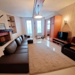 Maison avec appartement indépendant et cour à Châtillon-sur-Indre
