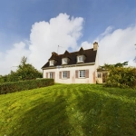 Maison à rénover avec grand terrain à Briec, campagne, 4 chambres