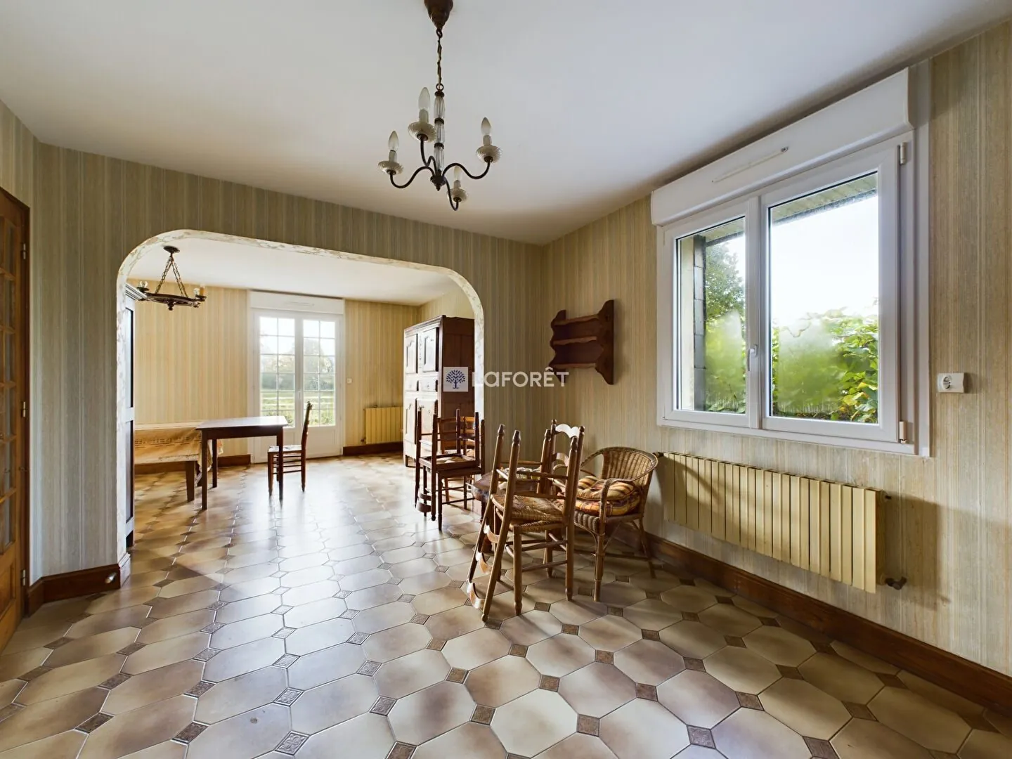 Maison à rénover avec grand terrain à Briec, campagne, 4 chambres 