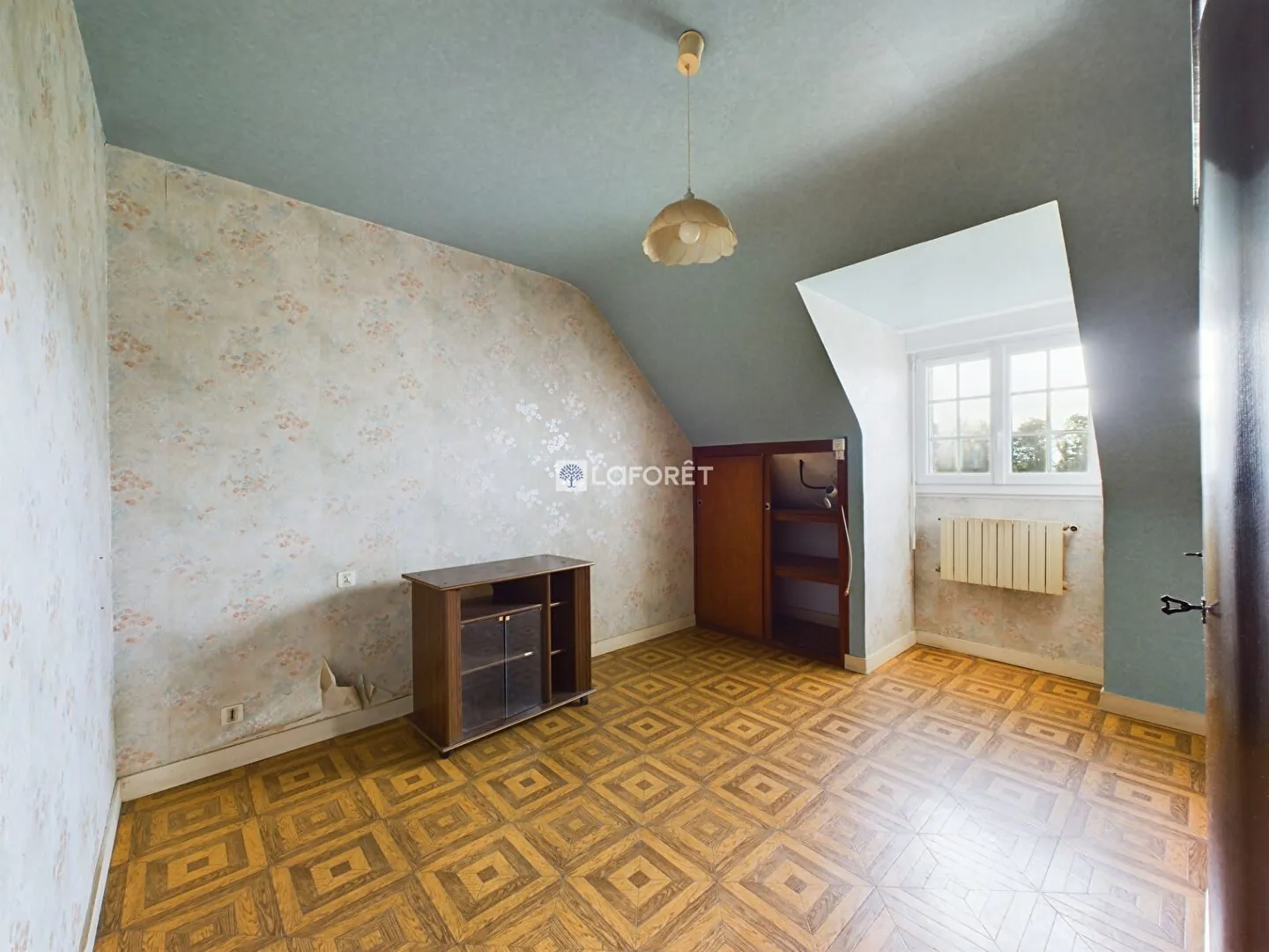 Maison à rénover avec grand terrain à Briec, campagne, 4 chambres 