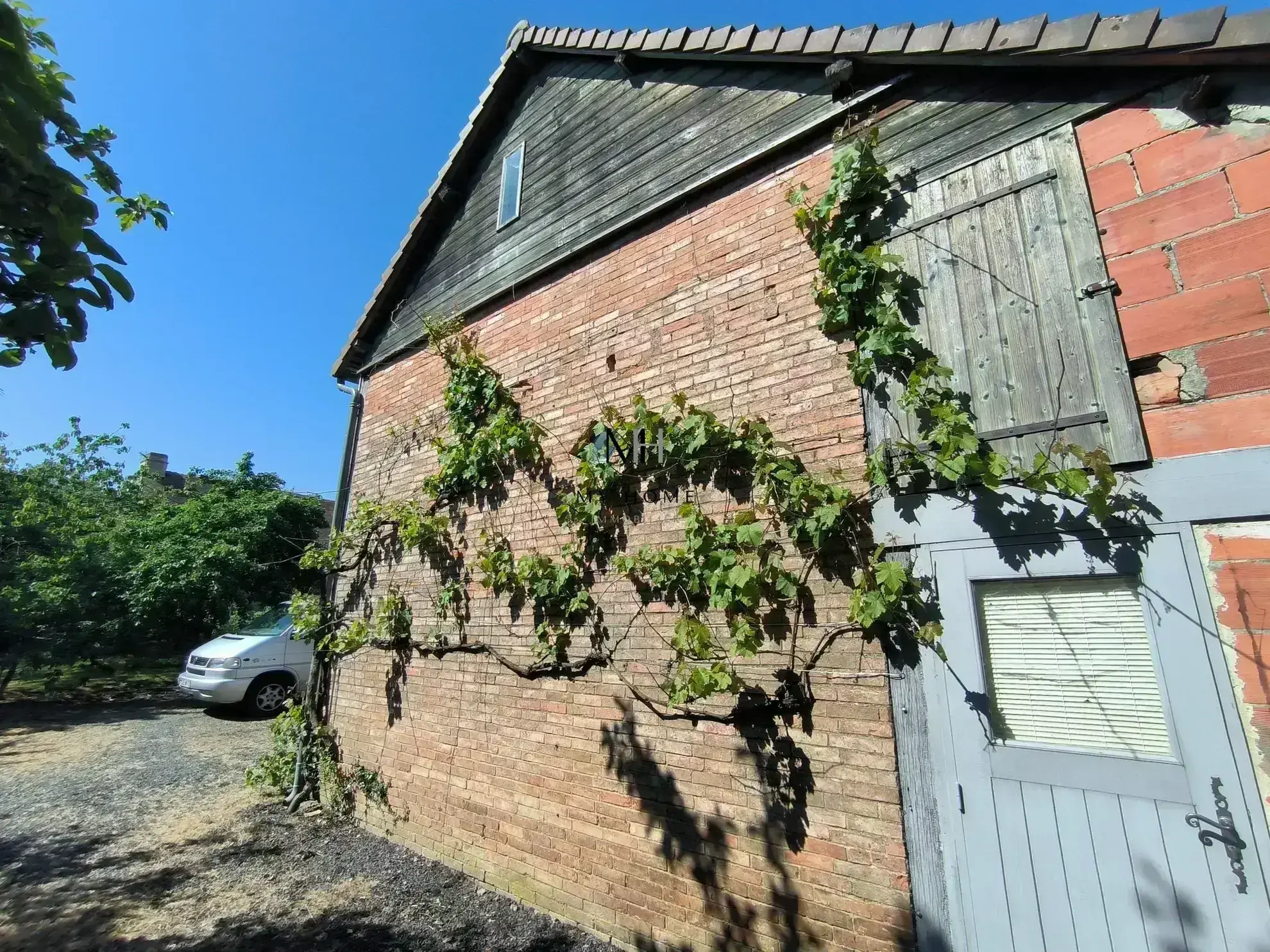 Charmante maison avec dépendance en centre-bourg à Villeneuve-en-Perseigne 