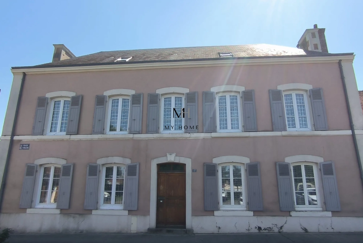 Charmante maison avec dépendance en centre-bourg à Villeneuve-en-Perseigne 