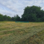 Terrain constructible et plat à Castelnau d'Estrétefonds de 1700 m² avec accès facile à Toulouse