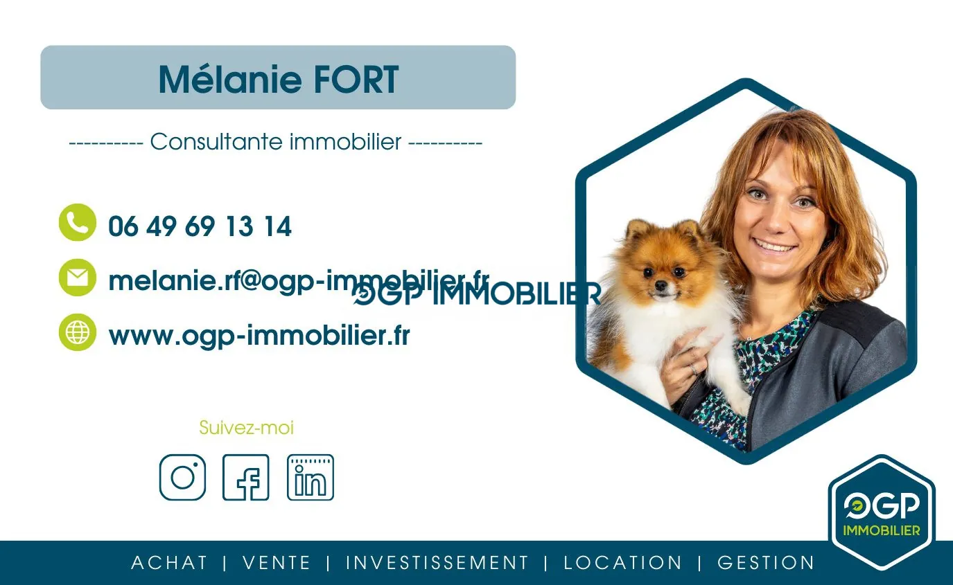 Terrain constructible et plat à Castelnau d'Estrétefonds de 1700 m² avec accès facile à Toulouse 