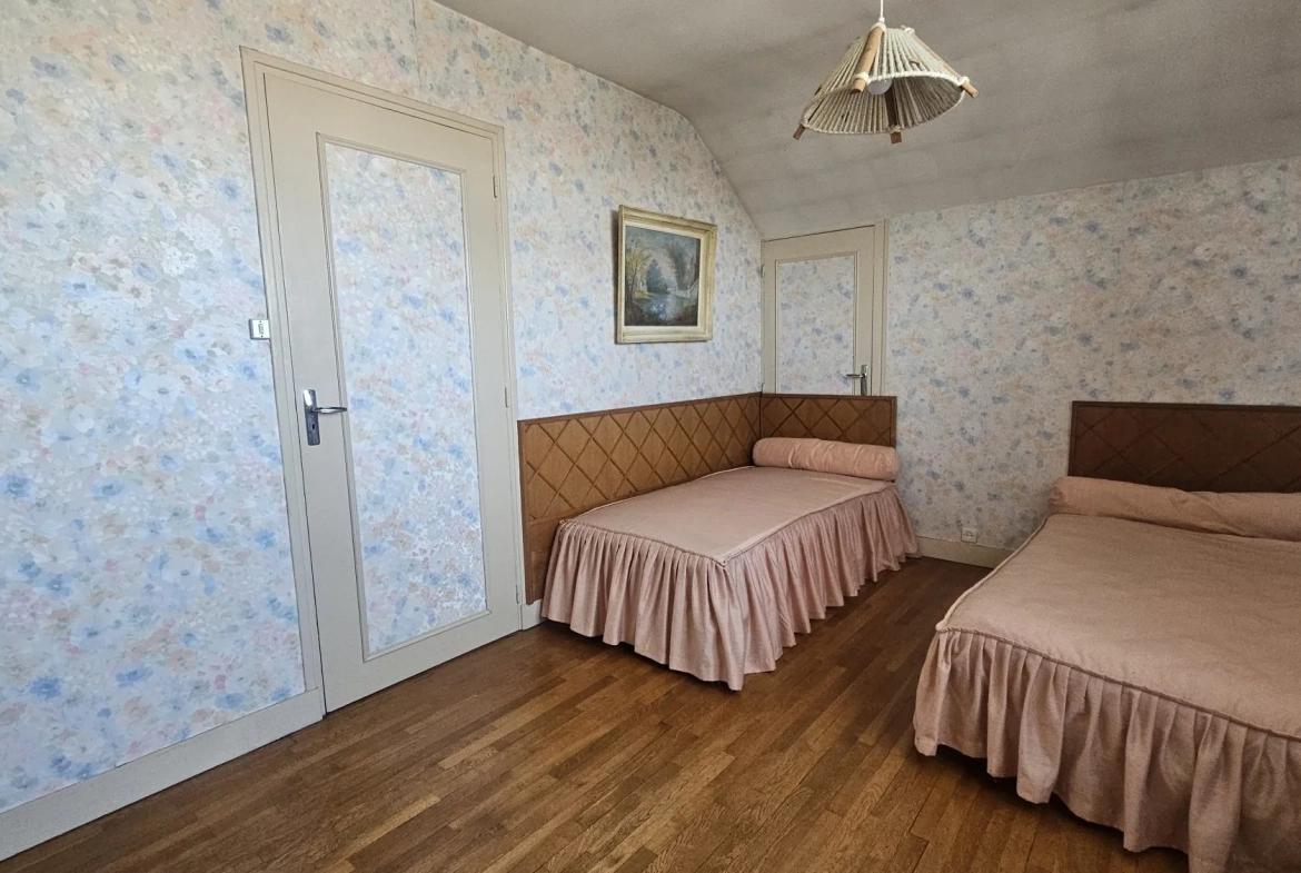 Maison à vendre à Bressuire avec jardin et potentiel de rénovation 