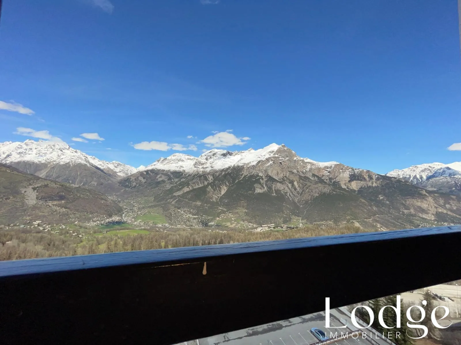 Studio rénové à Puy Saint Vincent 1600 avec vue imprenable sur la vallée 