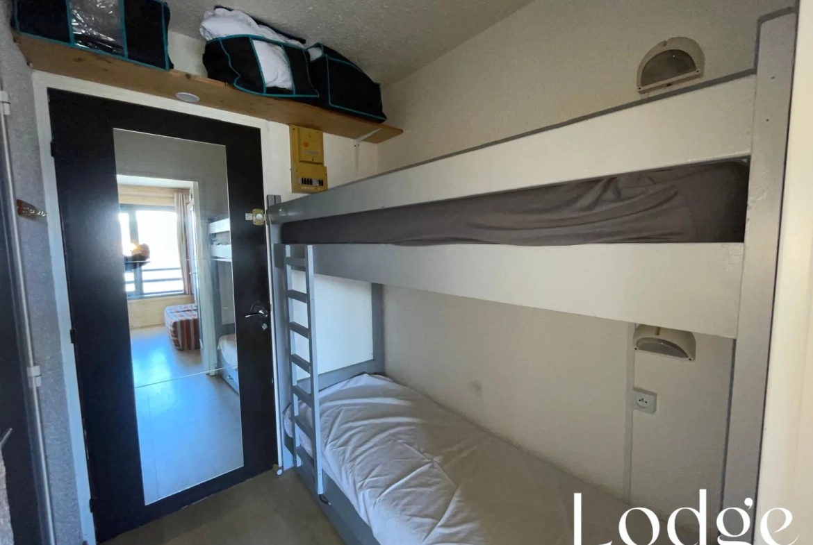 Studio rénové à Puy Saint Vincent 1600 avec vue imprenable sur la vallée 
