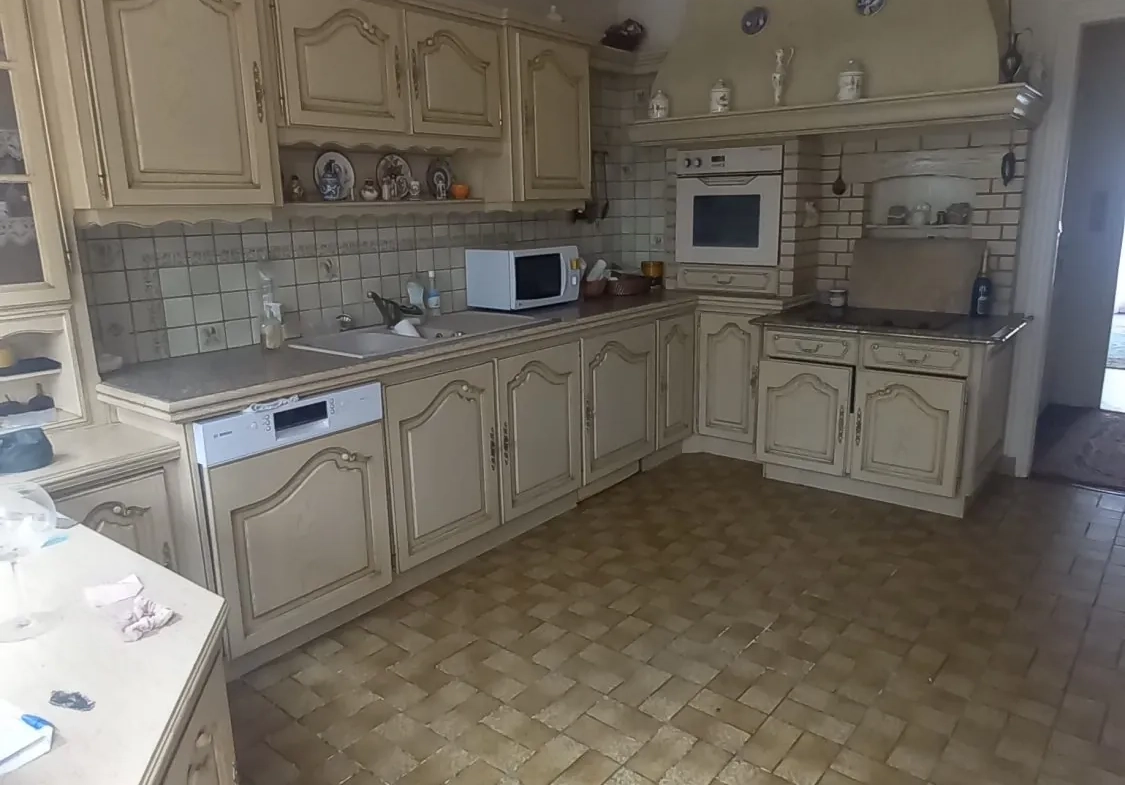 Deux maisons en pierre à Renac, potentiel à exploiter 