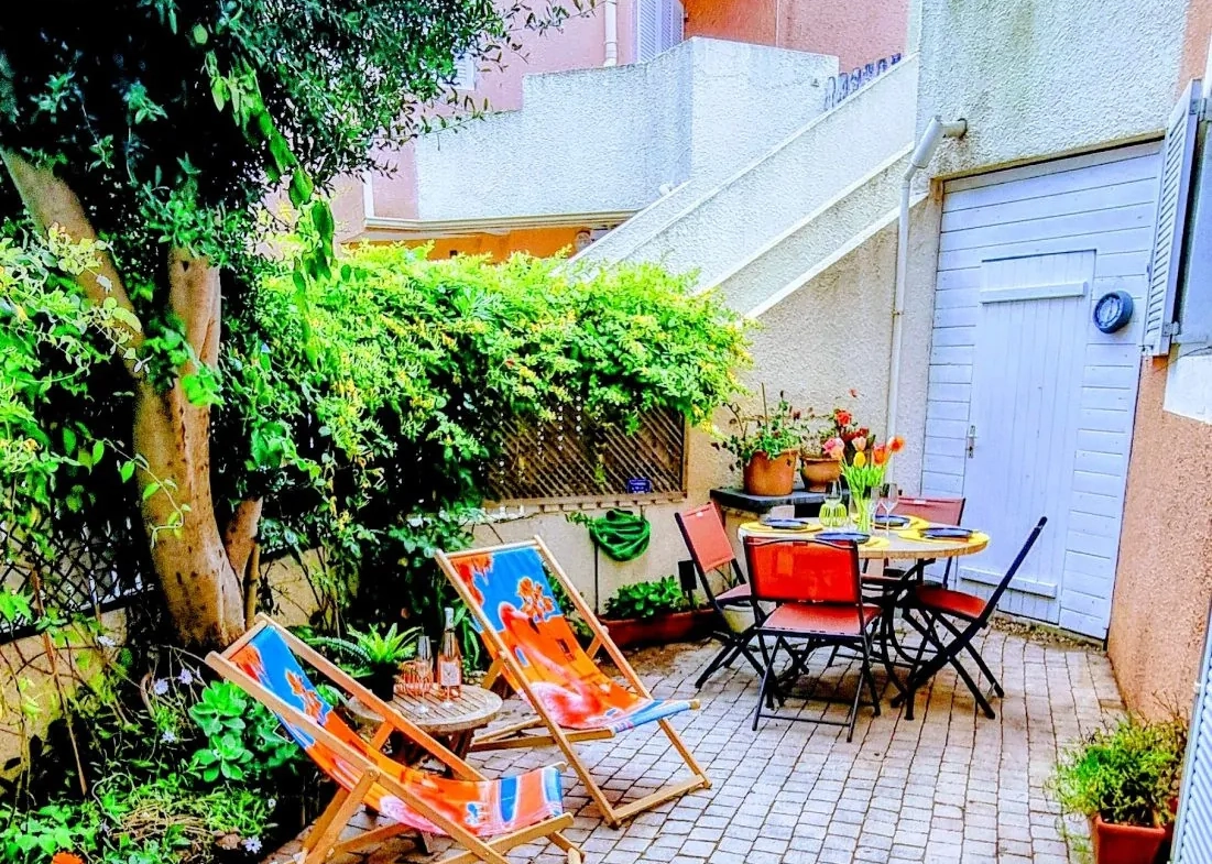 Appartement T2 à vendre à Sète à 400m de la plage avec jardin privé 