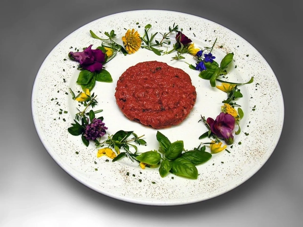 Restaurant rénové à vendre à Carouge avec terrasse et cuisine équipée