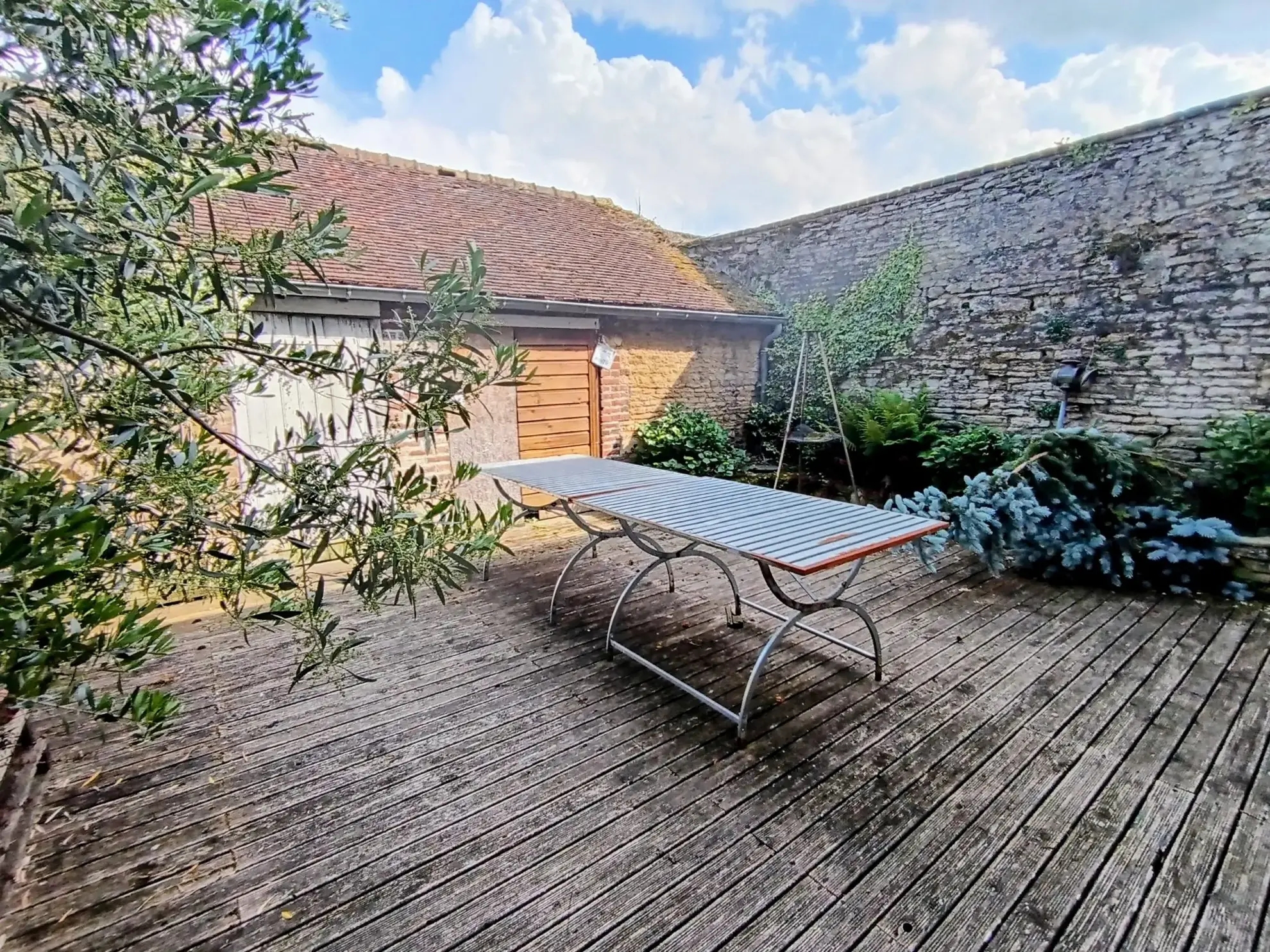 Maison en pierre 3 chambres à Mézidon-Canon avec terrasse et dépendances 