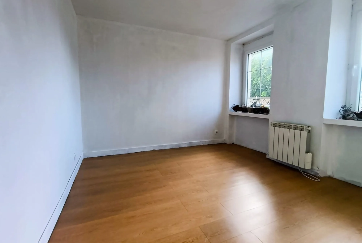 Maison en pierre 3 chambres à Mézidon-Canon avec terrasse et dépendances 