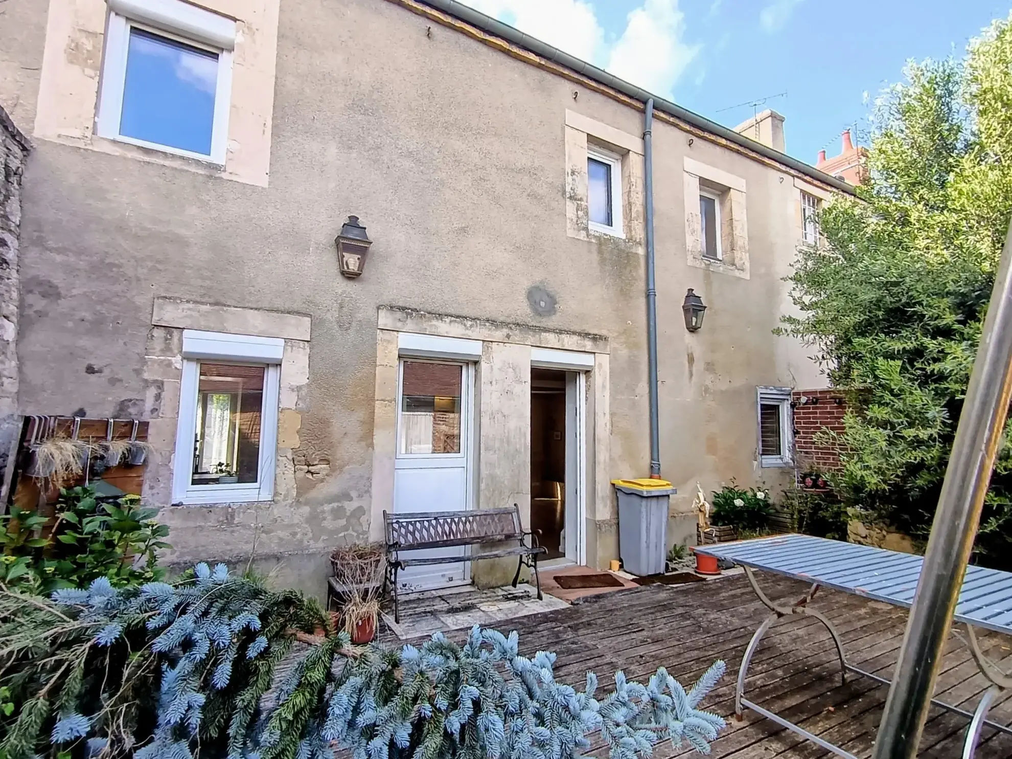 Maison en pierre 3 chambres à Mézidon-Canon avec terrasse et dépendances 