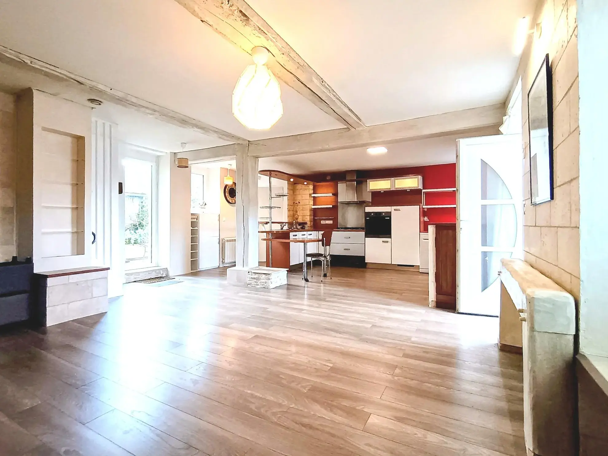 Maison en pierre 3 chambres à Mézidon-Canon avec terrasse et dépendances 
