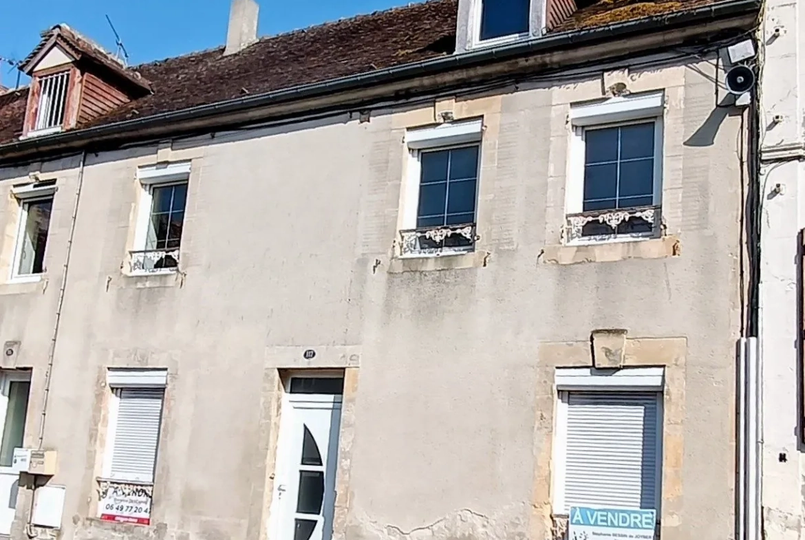 Maison en pierre 3 chambres à Mézidon-Canon avec terrasse et dépendances 
