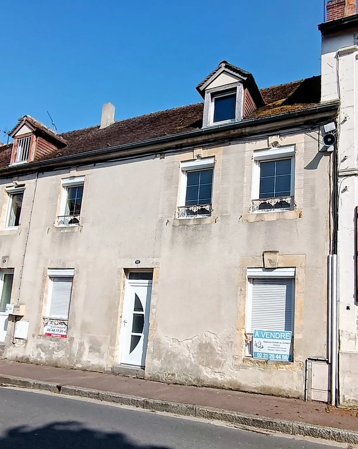 Maison en pierre 3 chambres à Mézidon-Canon avec terrasse et dépendances 
