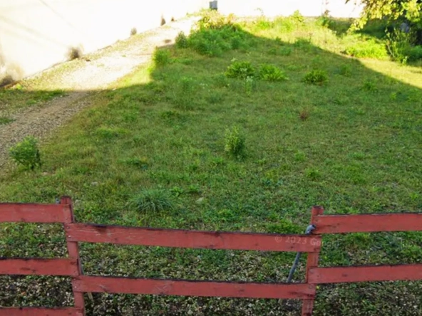 Achat de 3 garages avec terrain à Bar-sur-Aube - Opportunité d'investissement