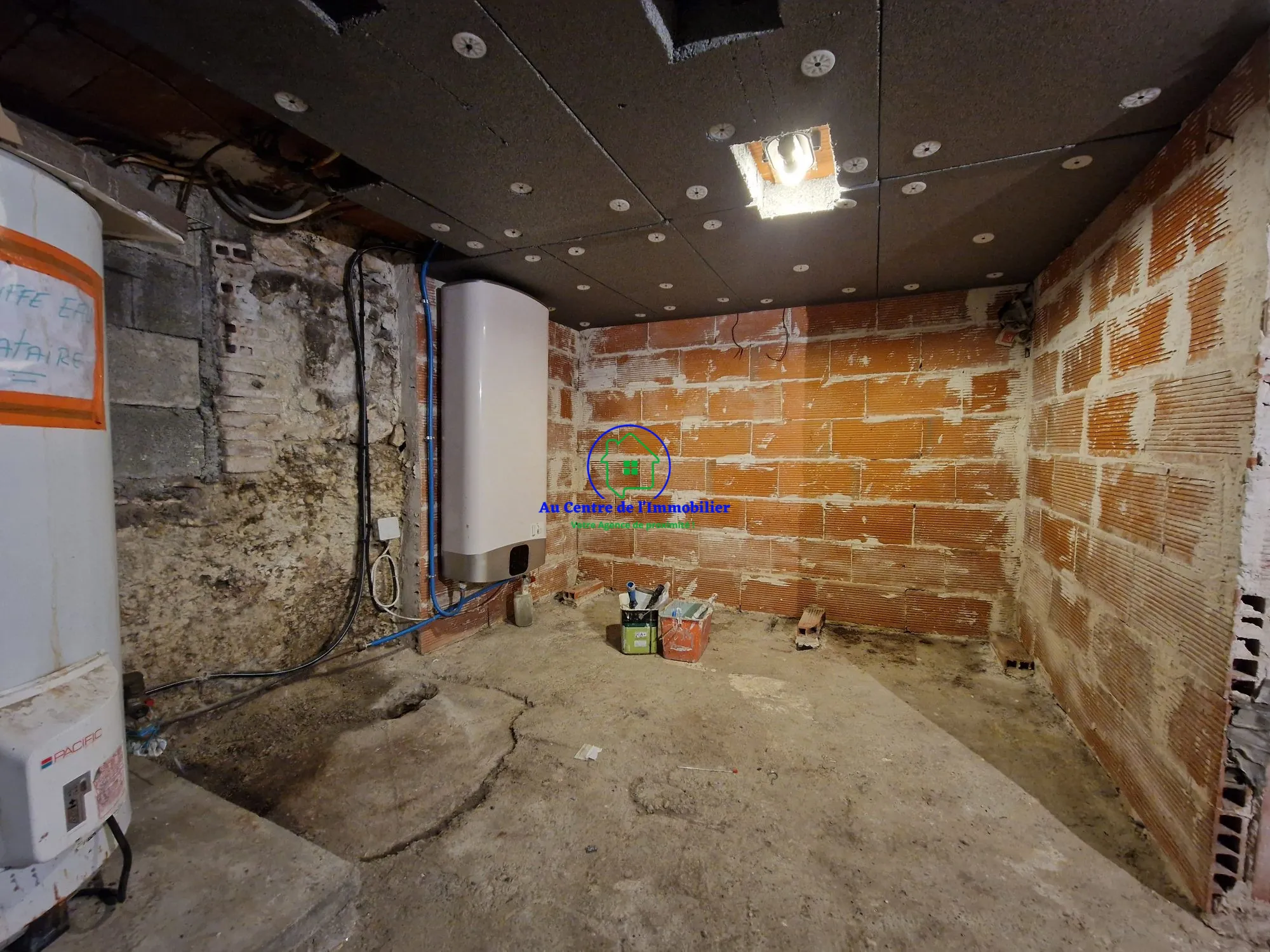 Appartement T3 avec local commercial à Bourg-de-Visa 82190 – Investissement idéal 