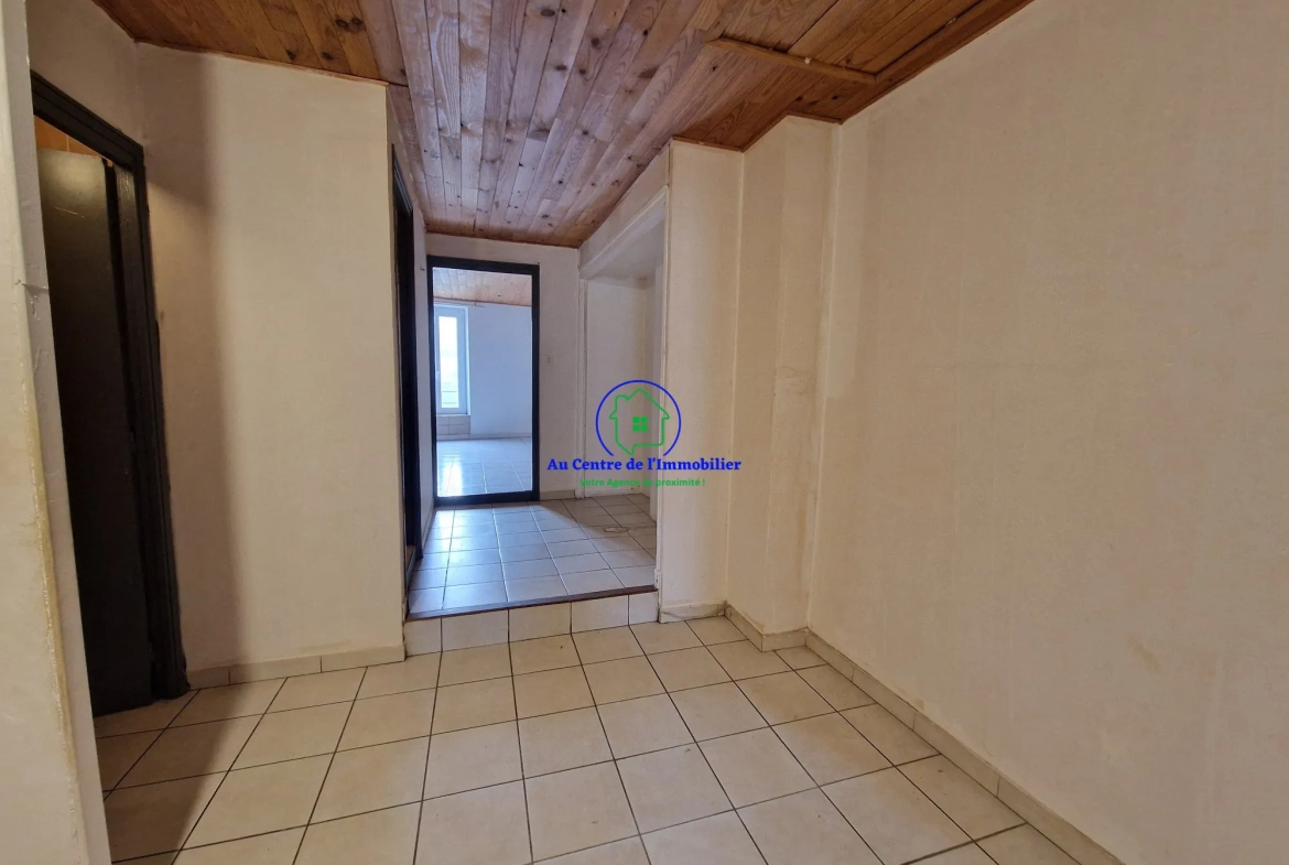 Appartement T3 avec local commercial à Bourg-de-Visa 82190 – Investissement idéal 