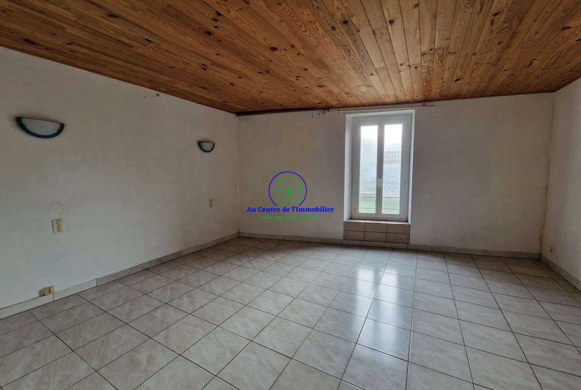 Appartement T3 avec local commercial à Bourg-de-Visa 82190 – Investissement idéal 