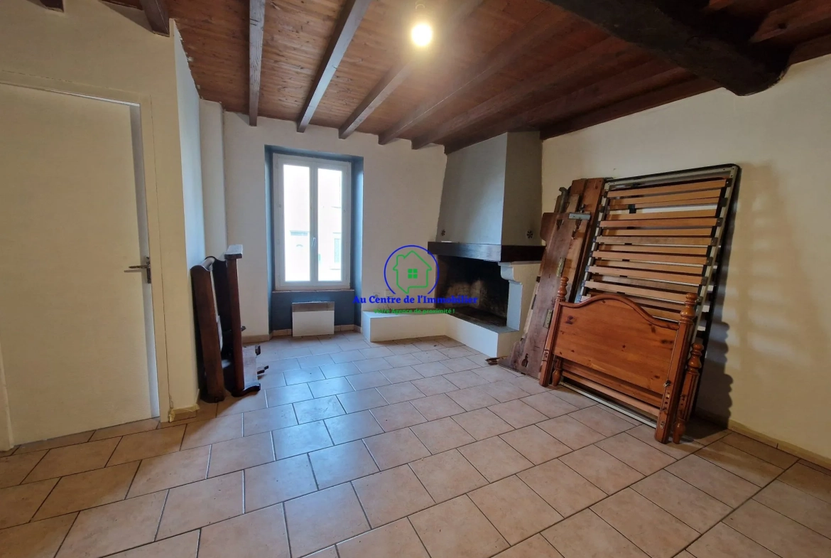 Appartement T3 avec local commercial à Bourg-de-Visa 82190 – Investissement idéal 