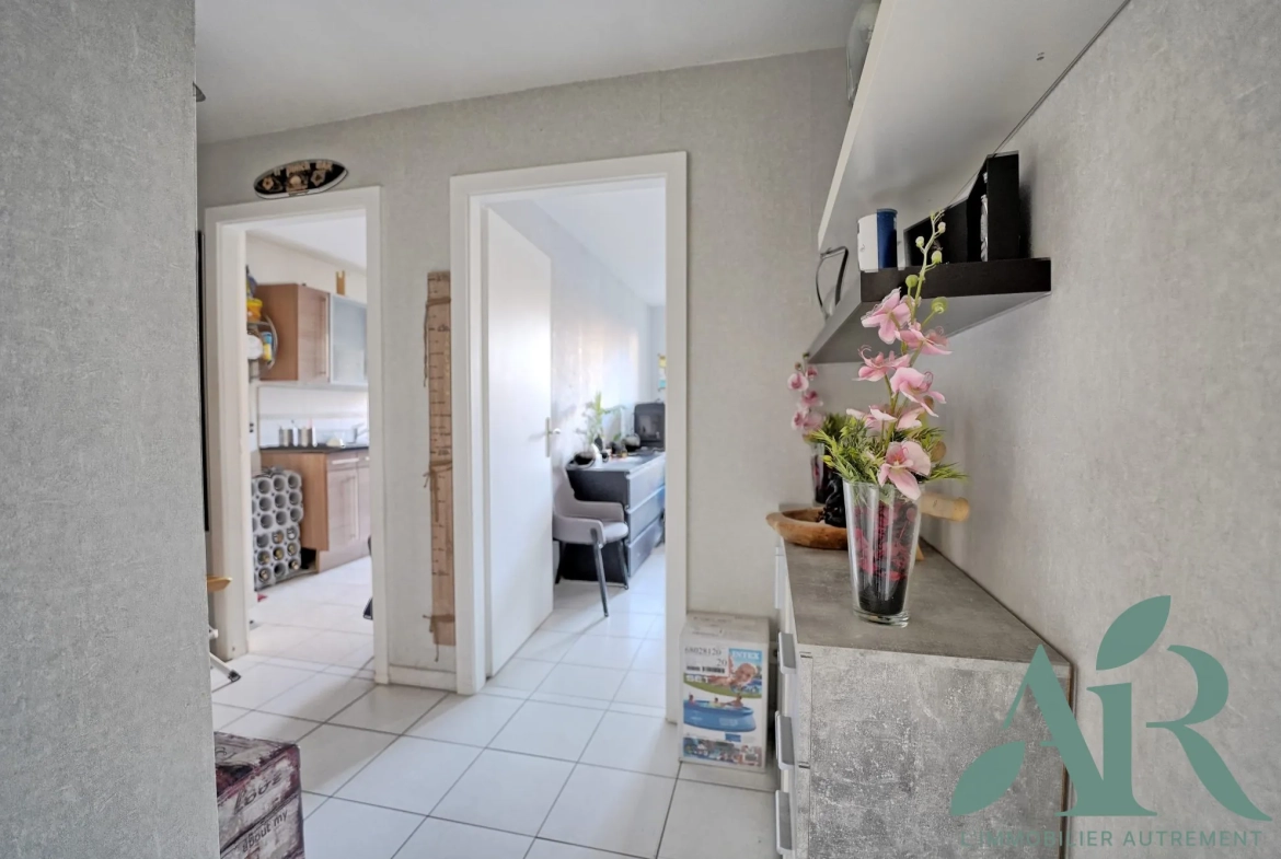 Appartement 3 pièces avec terrasse et garage à Strasbourg Stockfeld 