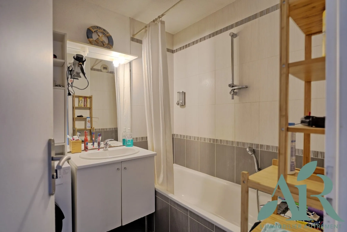 Appartement 3 pièces avec terrasse et garage à Strasbourg Stockfeld 