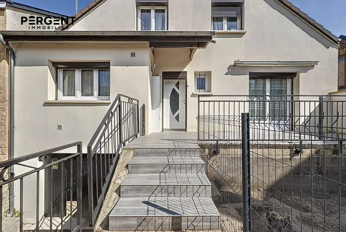 Maison mitoyenne 3 chambres avec jardin, garage à Charleville-Mézières 