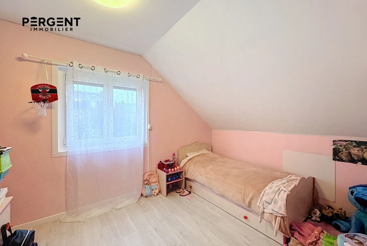 Maison mitoyenne 3 chambres avec jardin, garage à Charleville-Mézières 